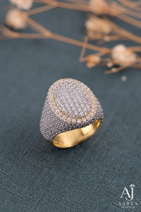Bague de mariage pour homme en or jaune plaqué, sertie de moissanite en grappe à taille brillante et micro-incrustations à griffes, style Hip Hop - Product Image 5