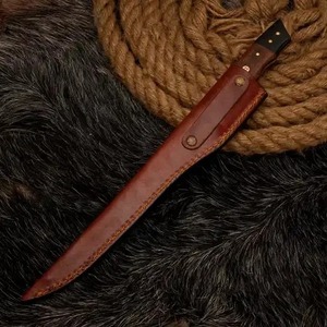 Cuchillo de filetear de 12 pulgadas hecho a mano de acero de Damasco con hoja dentada de punta caída, mango de madera y hueso, con funda de cuero - Product Image 2