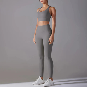 Conjunto de Yoga de 2 Piezas sin Costuras para Mujer, Color Gris, Leggings de Cintura Alta, Top Corto con Tirantes Cruzados, Elástico en 4 Direcciones - Product Image 5