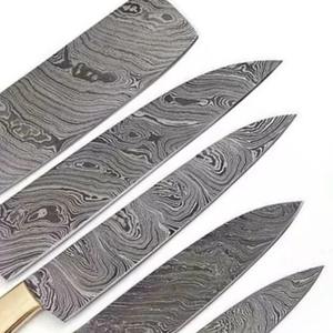 Couteaux de cuisine professionnels en acier Damas faits à la main, 8 pièces, manches en plastique, lame à pointe tombante, personnalisables OEM - MS Enterprise - Product Image 3