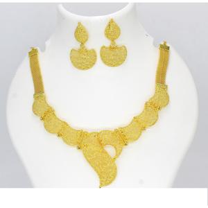 Parure de bijoux collier avec boucles d'oreilles en laiton plaqué or pur parure de bijoux collier design haute qualité Émirats arabes unis Dubaï - Product Image 5