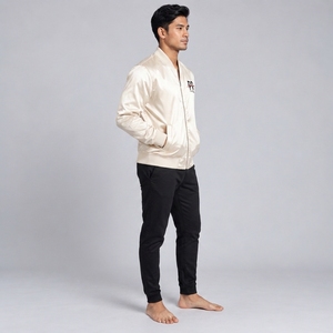 Chaqueta de satén para hombre al por mayor con material premium, acabado elegante, ajuste cómodo, costuras duraderas y diseño versátil - Product Image 4