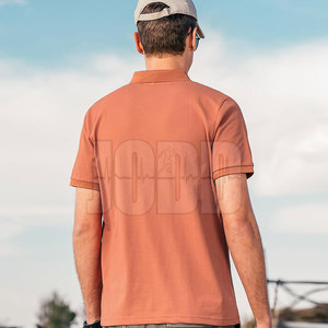 เสื้อยืดผู้ชายทรงเข้ารูปคุณภาพพรีเมียม ผ้าถักนิตติ้ง 100% คอตตอน ระบายอากาศได้ดี พร้อมโลโก้แบบกำหนดเอง - Product Image 6