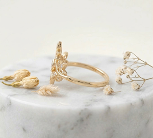 Anillo de Promesa Bosque Místico con Ágata Verde y Detalle de Diamante Certificado IGI, Joyería Élfica, Tendencia Actual, Pieza Nupcial - Product Image 3