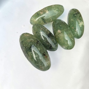 Piedra de Cristal de Prehnita Shiva Lingam de Primera Calidad al por Mayor para Sanación Reiki, Equilibrio Energético y Trabajo de Chakras, Feng Shui - Product Image 3