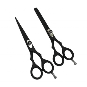 Ciseaux de barbier de qualité supérieure, faits à la main en acier japonais/allemand, ciseaux à effiler les cheveux, kits de manucure, logo personnalisé gravé au laser. - Product Image 1
