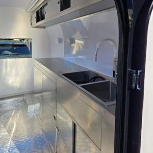 Remorque de cuisine mobile en acier inoxydable 4,8 m, style capsule moderne, espace de préparation intégré, alimentation intégrée, camion de restauration extérieur - Product Image 2