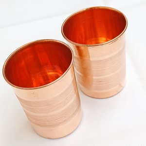 Verre à boire moderne en cuivre rayé satiné, double finition polie, design contemporain, ustensile de cuisine - Product Image 2