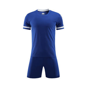 Ensemble de maillots de football personnalisés, nouvelle saison, absorbant la transpiration, ensemble complet de tenues de football, fabriqué en 100% polyester - Product Image 5