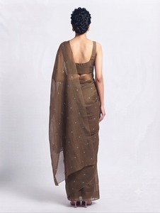 Sari de crepé marrón con bordado de estrellas, ropa tradicional india para bodas, para mujer, largo hasta el suelo, corte regular, para todas las estaciones, estilo Bollywood - Product Image 3