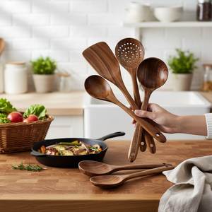 Cuillère de cuisine classique en bois, outil de mélange durable, design éco-responsable, idéale pour la cuisson, la pâtisserie et le service - Product Image 3