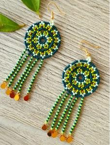 Boucles d'oreilles en perles de verre enchanteuses pour un dîner romantique, offrant une brillance délicate et une structure au design gracieux - Product Image 2