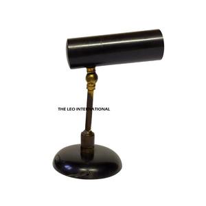 Lampes de bureau au design artistique moderne et élégant, faites à la main pour les chambres et les salons, avec ampoule LED pour l'étude - Product Image 6