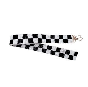 Sangles de sac de perles de rocaille noires et blanches Accessoires de mode avec sangle de sac à main perlée de forme et de conception personnalisées - Product Image 1