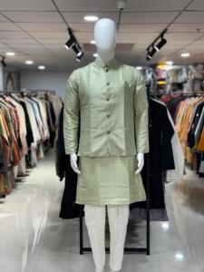 Ensemble 3 pièces de veste Kurta de mariage formel pour homme en tissu de pure soie RN avec broderie et travail de sequins, Designer Koti Royal Festic Quick - Product Image 4