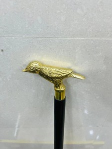 Canne de marche en bois de rose avec poignée en forme d'oiseau et détails en laiton – Cadeau multifonctionnel poli pour Halloween et la remise des diplômes - Product Image 4