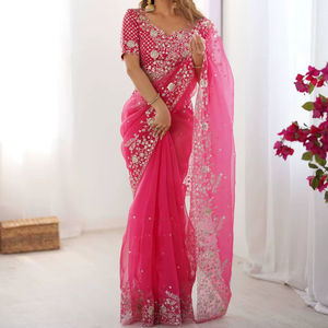 Sari de soirée pour femme en organza de soie brodé avec des broderies de fils et de paillettes, effet scintillant, avec chemisier - Product Image 1