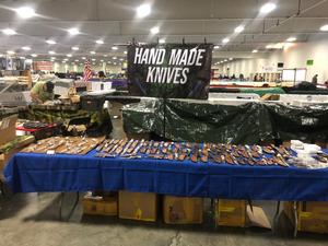 Lot de couteaux de chasse Damas mixtes avec étui – Livraison immédiate, stock disponible, vente en gros uniquement, option de sélection et d'assemblage de couteaux - Product Image 2