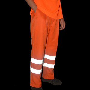 Pantalon de sécurité réfléchissant à haute visibilité en coton léger pour homme – Vêtement de travail de haute qualité personnalisable - Product Image 6