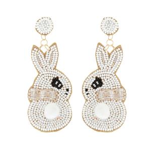 Boucles d'oreilles élégantes en perles de rocaille pour filles et femmes, parfaites pour les fêtes et les occasions festives avec des boucles d'oreilles uniques faites à la main - Product Image 1