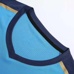 Ensemble de maillots de football respirants pour adultes, taille personnalisée, col en V, manches courtes, séchage rapide, tenue d'entraînement de football pour équipe - Product Image 6