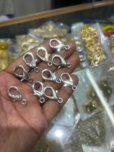 HARI OM CREATIONS ตัวล็อกแบบก้ามปูชุบเงิน 925 ทำจากโลหะผสมสังกะสี พร้อมห่วงหมุนสำหรับพวงกุญแจ อุปกรณ์ทำเครื่องประดับ ขายส่งจำนวนมาก - Product Image 2