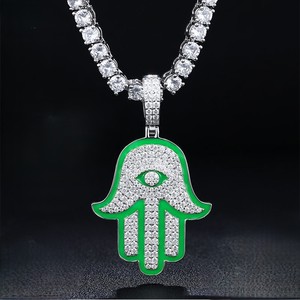 Colgante de Mano de Hamsa Plateado con Incrustaciones de Diamantes de Imitación, Contorno Verde, Estilo Hip Hop, Joyería de Moda Unisex, Regalo - Product Image 1
