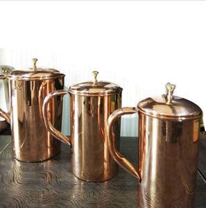 Ensemble de carafes en cuivre pour des moments festifs élégants à la table, service d'eau en métal avec verres, durable, réutilisable, pour la cuisine. - Product Image 2