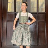 Robe Dirndl pour femme, style bavarois, rouge uni, en satin, coupe trapèze, longueur midi, avec tablier, col en V, manches courtes, écologique, costume folklorique vintage, 6XL