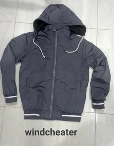 Veste coupe-vent à capuche très demandée pour l'extérieur, résistante au vent et à séchage rapide, pour une utilisation en toutes saisons, en vente - Product Image 4