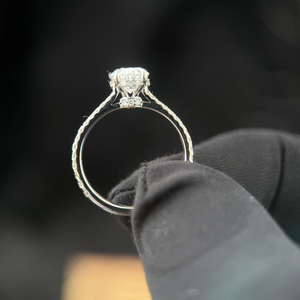 Anillo de Diamantes Cultivados en Laboratorio, Ovalados, 1.10ct en el Centro, 0.50ct Laterales, Oro Blanco de 14K, Bañado en Rodio, Certificado IGI, Eternidad Completa, para Novia - Product Image 3