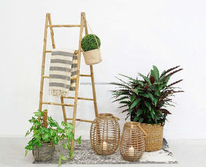 Toallero de Bambú Personalizable Tipo Escalera, Núcleo Sólido, Resistente, Características Ajustables, Instalación Independiente para Uso en Baños - Product Image 1