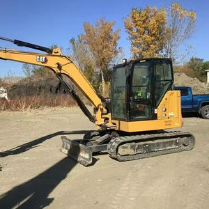 Excavadora Compacta Usada Confiable con Brazo Desplazable y Cucharón Reforzado para Excavación y Apertura de Zanjas en Espacios Reducidos - Product Image 1