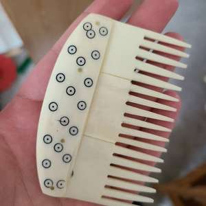 Peine de Hueso Hecho a Mano Tradebyd, Accesorio Natural para el Cuidado del Cabello, Peine de Calidad Premium para Peinar y Desenredar - Product Image 1