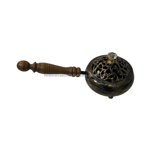 Quemador de Incienso de Hierro Hecho a Mano con Acabado Negro Antiguo y Mango de Madera para Aromaterapia, Meditación, Regalo - Product Image 5