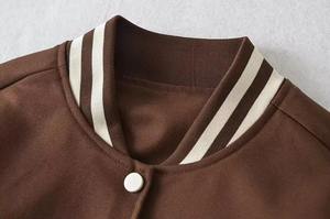 Chaqueta Varsity Corta de Primera Calidad para Mujer, Corte Cuadrado, Estilo Urbano Moderno, Chaqueta Varsity a la Moda - Product Image 6