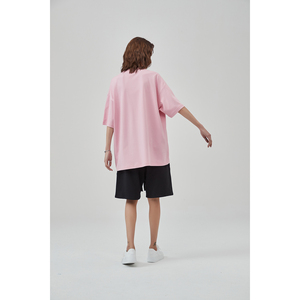 Camiseta Oversize Rosa de Algodón, Ajuste Holgado, Camiseta de Verano Casual con Cuello Redondo, Compra con MOQ Bajo, Camisetas para Mujer - Product Image 3