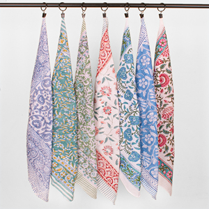 Bandana en coton coloré, écharpe bio imprimée à la main, léger foulard ou cache-cou, cadeau écoresponsable - Product Image 1