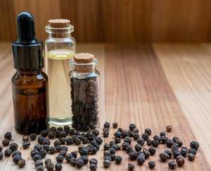 100% Pure Natural Black Pepper Seeds Essential Oil <b>Steam</b> Distilled Aromatherapy Massage Oil for Oily Skin - Product Image 1