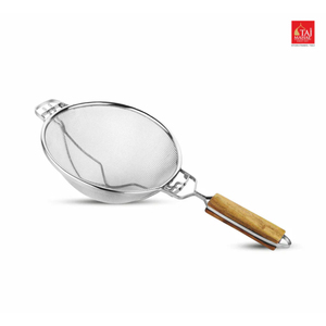 Nouvel arrivage : Écumoire à fil plat SS avec manche en bois et maille renforcée – Ustensile de cuisine, cuillère écumoire - Product Image 1