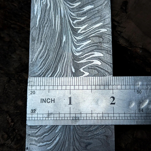 Acier à motifs durable pour le travail des métaux, billettes droites en acier Damas OEM de 12 pouces x 2 pouces x 4 mm, haute qualité - Product Image 6