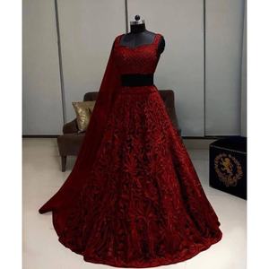 Lehenga choli งานออกแบบปักตาข่ายอย่างยอดเยี่ยมกับ dupatta Maroon - Product Image 1