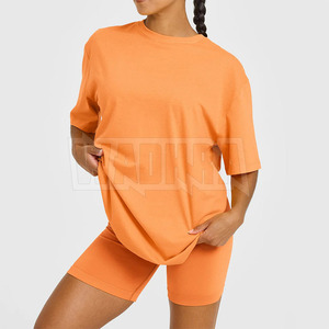 Vêtements décontractés pour un look élégant et confortable, t-shirt oversize pour femmes, design de mode moderne - Product Image 4