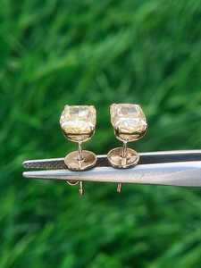 Boucles d'oreilles clous en argent sterling 925 plaqué jaune avec moissanite jaune taille coussin fantaisie pour mariage et soirée - Product Image 6