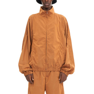 Pantalon large ample OEM personnalisé de haute qualité, veste légère à capuche unie grande taille à manches bouffantes en nylon coupe-vent pour homme - Product Image 4