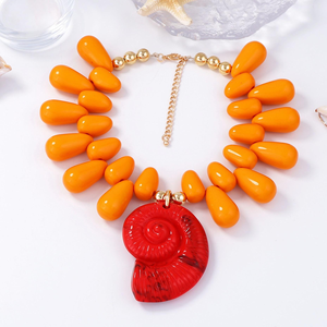 Collar de Resina con Múltiples Elementos, Elegante y Retro para Mujer, Colgante de Moda de Alta Gama, Versátil y Único, Nuevo Estilo, a la Moda - Product Image 2