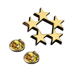 Badges en métal plaqué or sur mesure, magnétiques, de forme personnalisée (étoile), en émail souple, gravés - Product Image 3