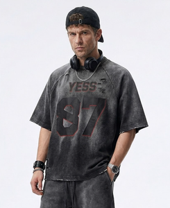 Camiseta Personalizada para Hombre, 280 GSM, Cuello Redondo, Manga Raglán, Estampado Gráfico, Lavado Ácido, Corte Regular, 100% Algodón, Secado Rápido - Product Image 3