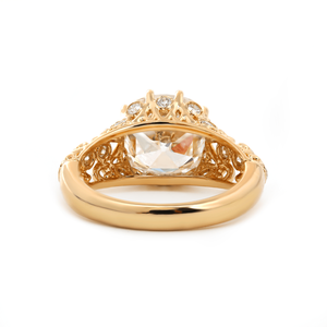 แหวนเพชรแล็บ 3.5 กะรัต ทองคำขาว 14K สไตล์วิคตอเรียนโบราณ ทรงคุชชั่นยาว ประดับเพชรเม็ดเดี่ยว พร้อมวงแหวนลายฉลุประณีต - Product Image 6