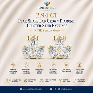Boucles d'oreilles clous en or jaune 18 carats avec diamants de laboratoire en forme de poire de 2,94 carats, boucles d'oreilles florales à trois pierres - Product Image 1